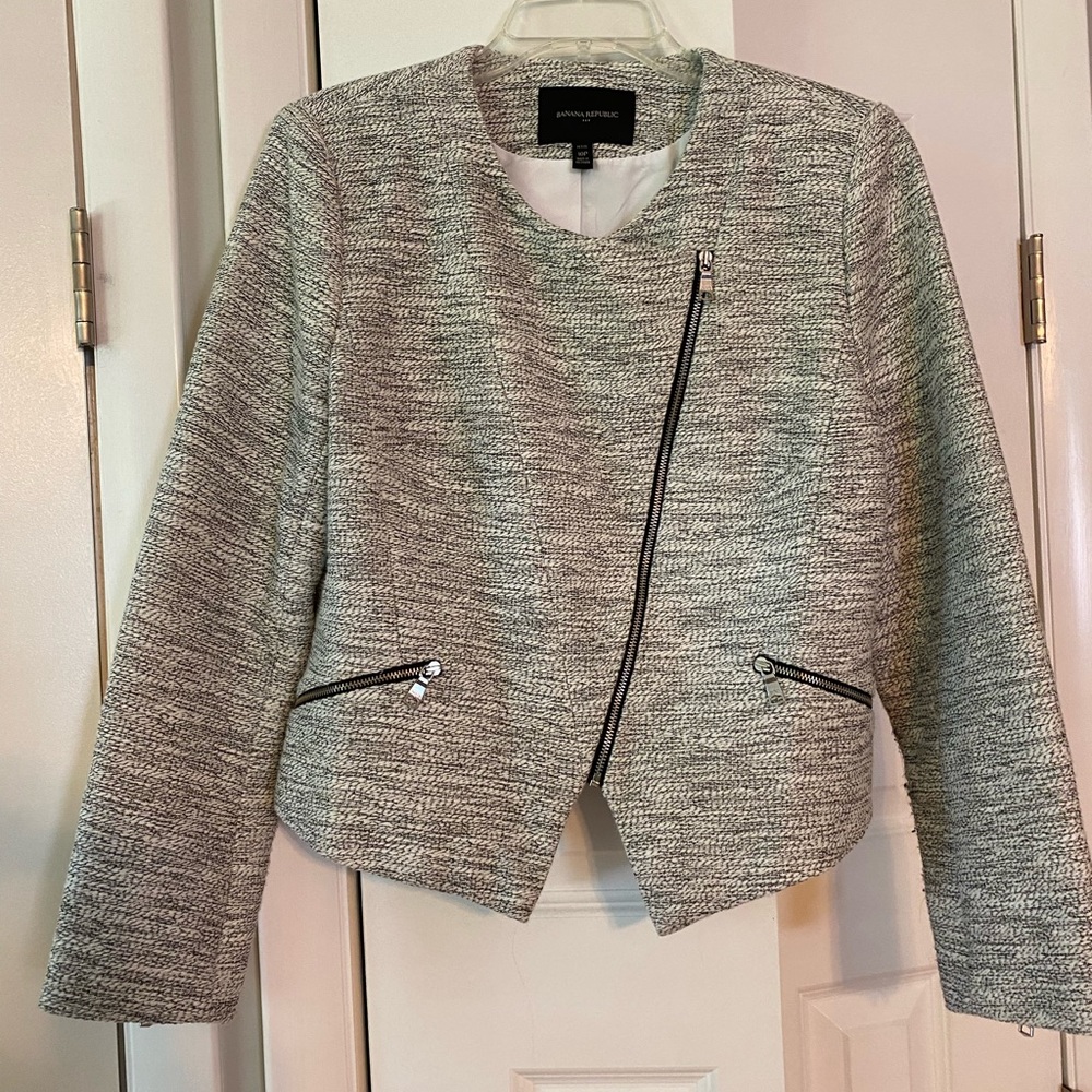 Banana Republic cropped asymmetrical blazer